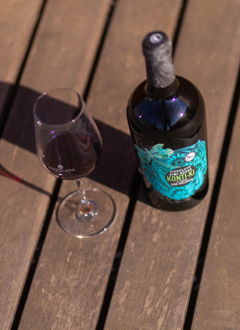 alt=vino piwi rosso kontiki senza solfiti aggiunti