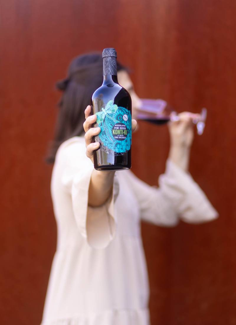 alt=vino piwi rosso kontiki senza solfiti aggiunti